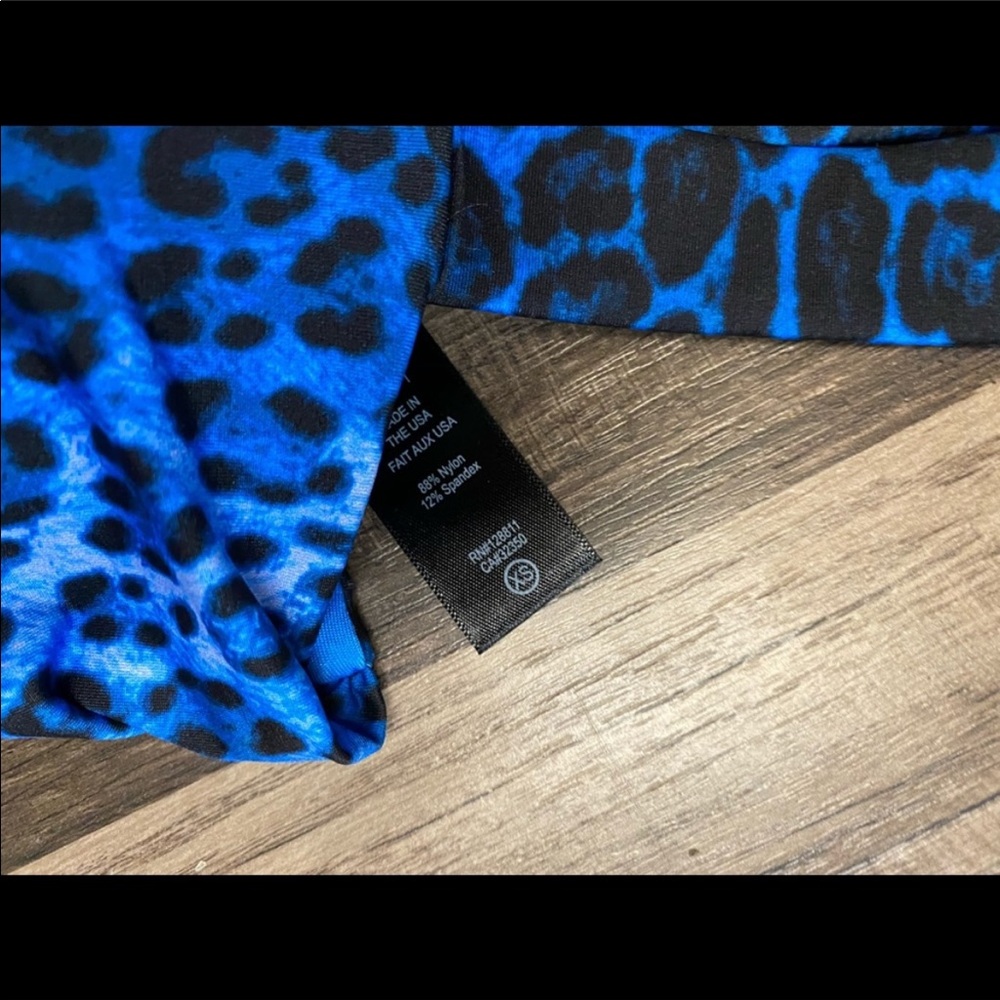 Beach Riot Sophia Top Blue Leopard - Picture 6 of 9